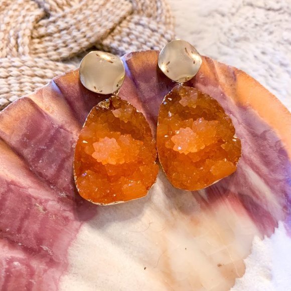 $5 BLOWOUT!  XL Geode Earrings - Picture 4 of 7